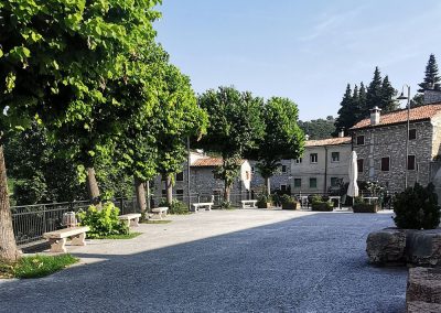 foto restauro pavimentazione centro storico s. ambrogio Valpolicella - studio tecnico ballarini e associati